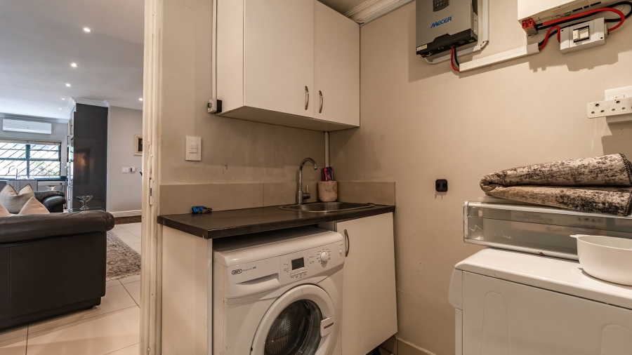 To Let 3 Bedroom Property for Rent in Claremont Upper Western Cape